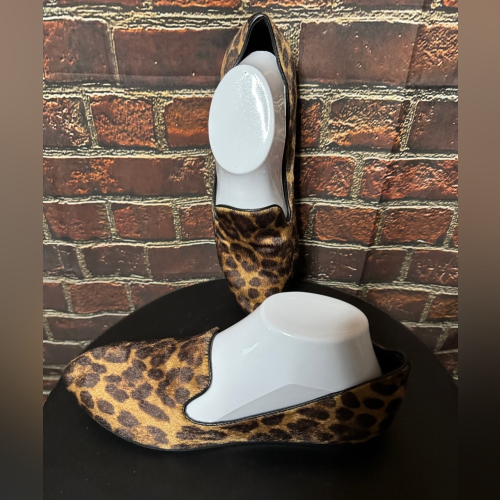 Nine West Leopard Loafers Sz. 8.5